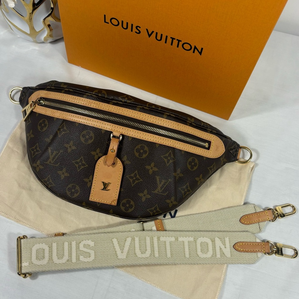 Gorgeous Louis Vuitton High Rise Bumbag